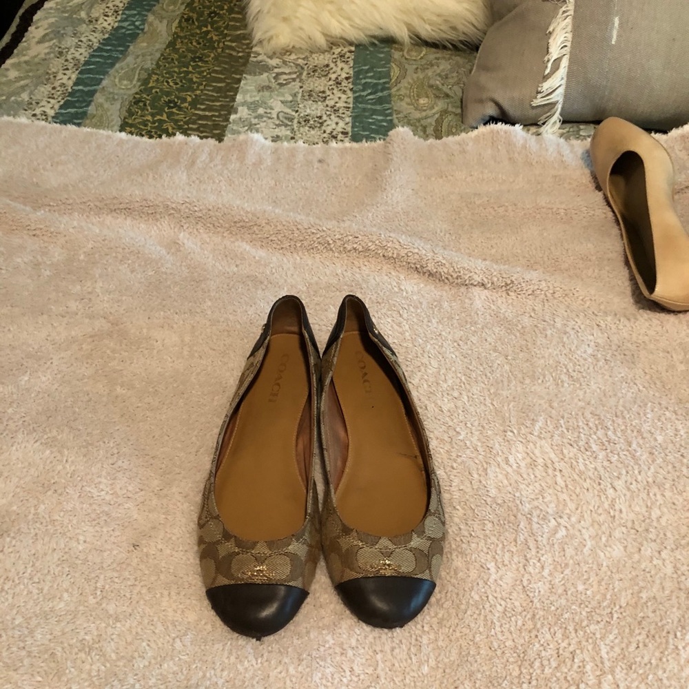 Coach flats.  Great used condition.